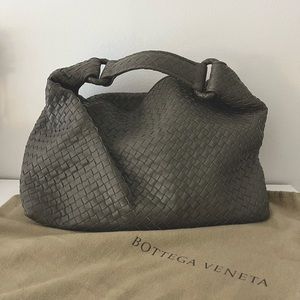 Grey Bottega veneta shoulder bag, no signs of wear, never worn